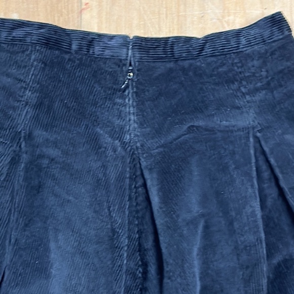 Black Corduroy Mini Skirt SO Goods For Life Size 5 - Picture 5 of 7